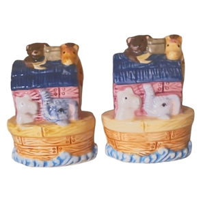 Noah's Ark Salt and Pepper Shakers‎  Ceramic Collectable Vintage set of 2
